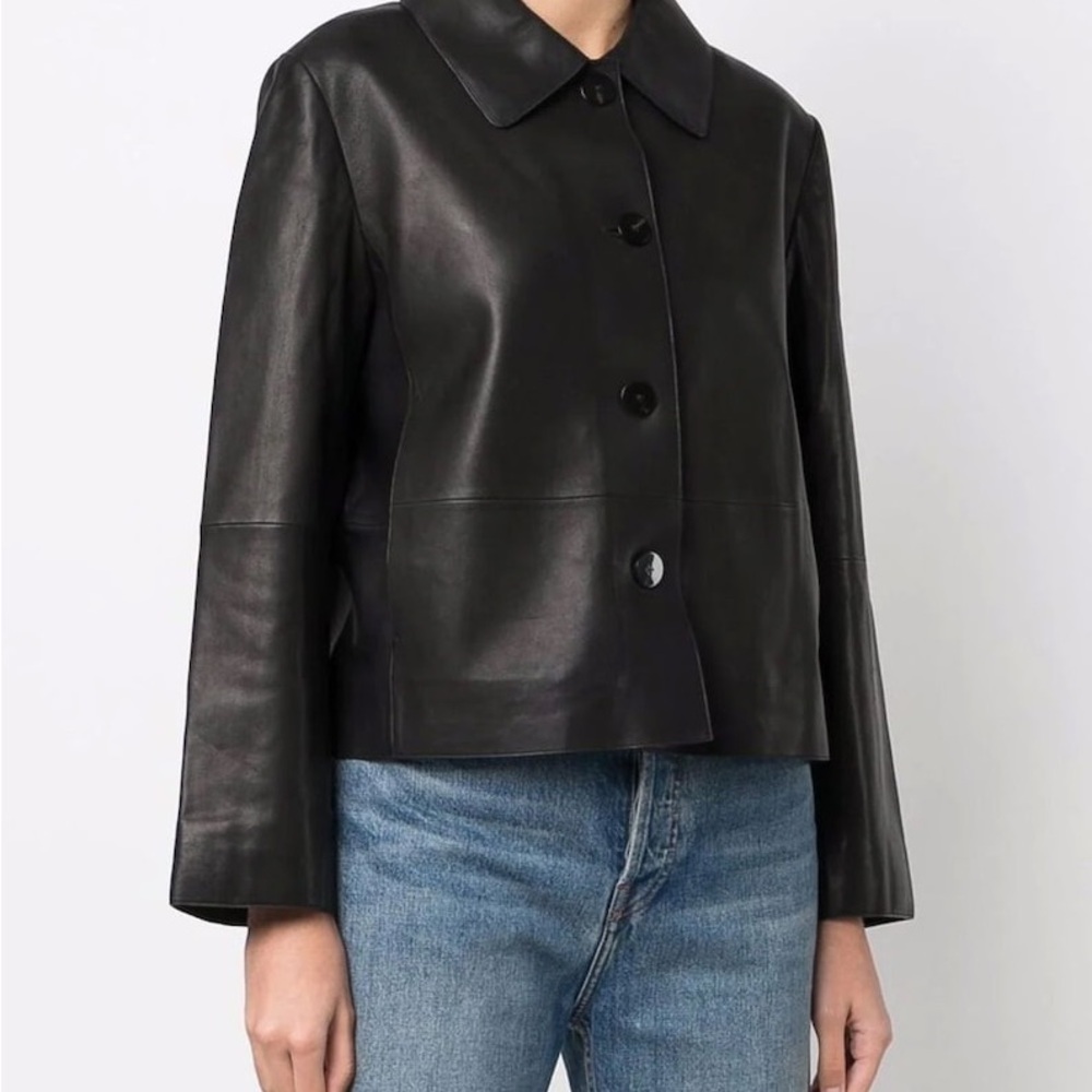 Vintage Banana Republic 100% Genuine
Leather Jacket
